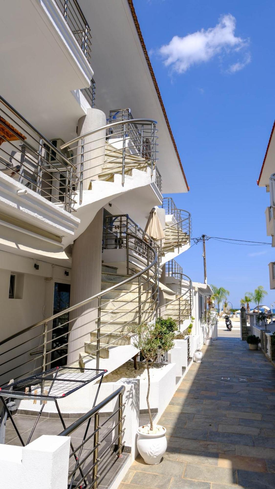Cocoon Hotel-Beach Bar Sarti Ngoại thất bức ảnh