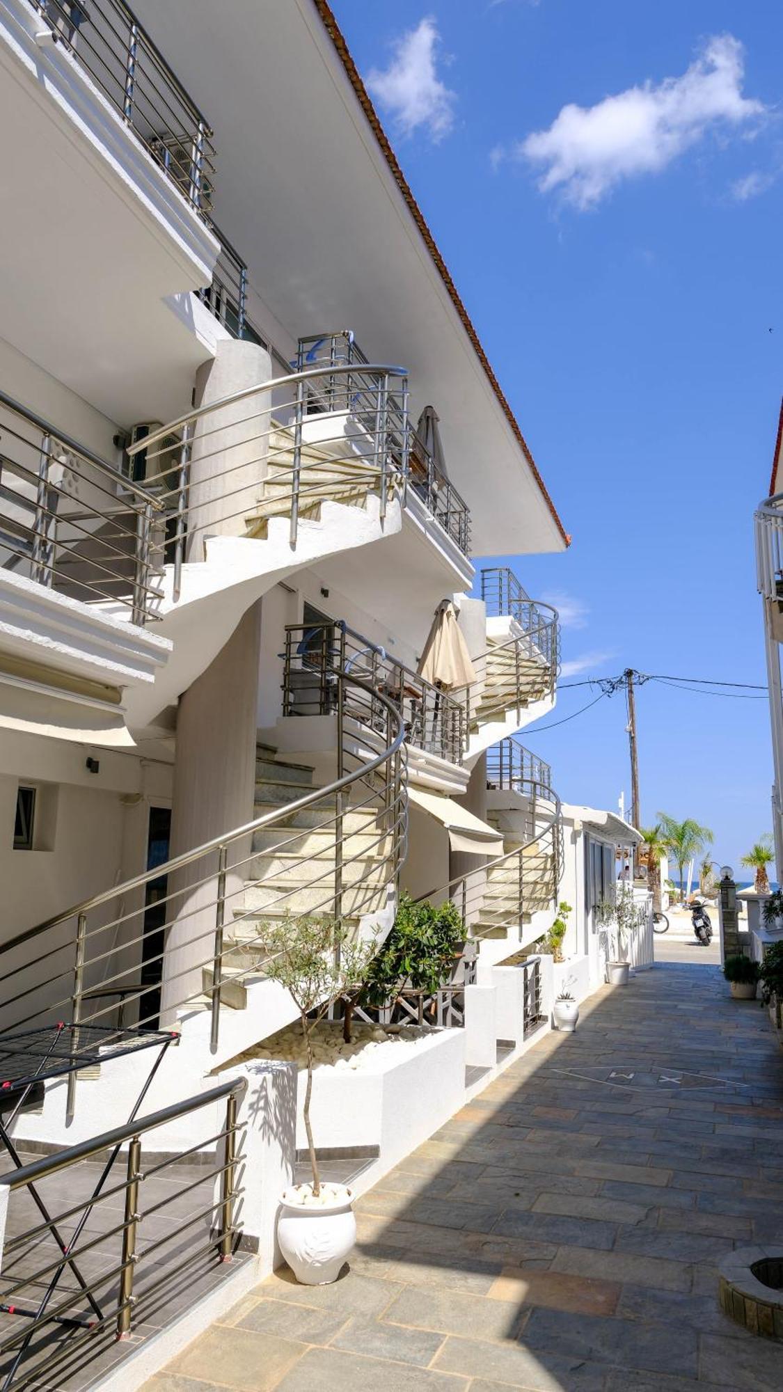 Cocoon Hotel-Beach Bar Sarti Ngoại thất bức ảnh
